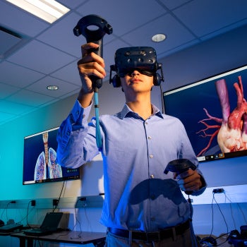 Students using VR to see 3D heart