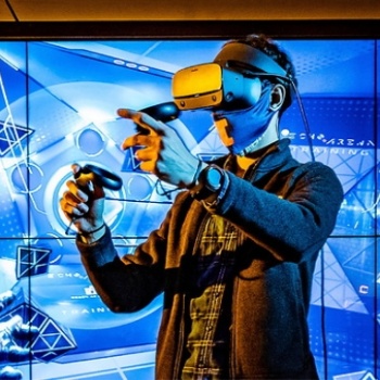 another worker with blue background